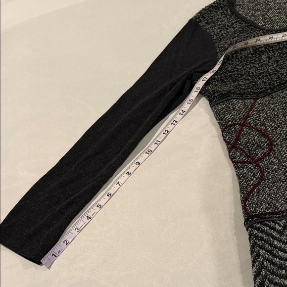 Dolcezza Sweater Black Burgundy Gray Patchwork with Zipper Embellishment Women - Picture 7 of 8